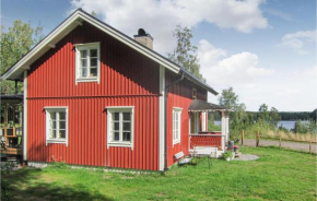 Stunning home in Årjäng with WiFi and 3 Bedrooms